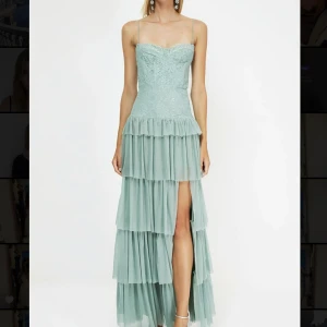 Balklänning  - Superfin klänning för balen! Helt oanvänd och lappen kvar