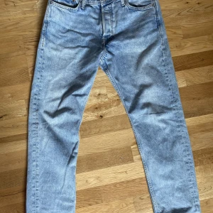 Jack & Jones Loose/Chris - Säljer pga att dom är för små, väldigt bra skick, kom privat för fler bilder