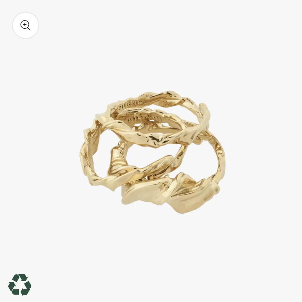 Säljer dessa tre helt nya och oanvända justerbara guldpläterade ringar från pilgrim. Nypris 400kr säljer för 130kr inklusive frakt 😊(!! Tryck inte på ”köp nu”!!). Accessoarer.