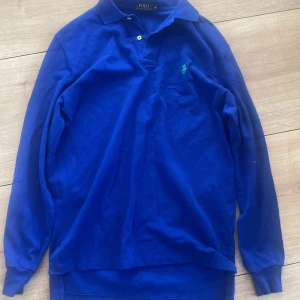 Raulph Louvren tröja  - Blå långärmad tröja  Storlek m  Helt ny