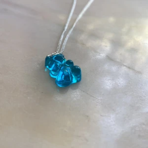 Halsband💗 - 💗säljer gummibjörn halsband, finns i flera färger. Skriv privat om du vill ha nån annan färg så skickar jag bild💗