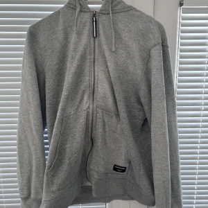 Björn Borg kofta  - Oanvänd  Jag står för tvätt och strykning innan leverans  Kan sänka pris vid snabb affär 