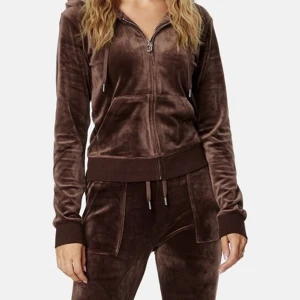 Juicy couture  - Hej säljer min juicy storlek S, jag säljer upp och ner för 1300kr