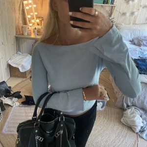 Jättesnygg topp - Aldrig andvänd tröja. Köpt på en butik i Portugal!