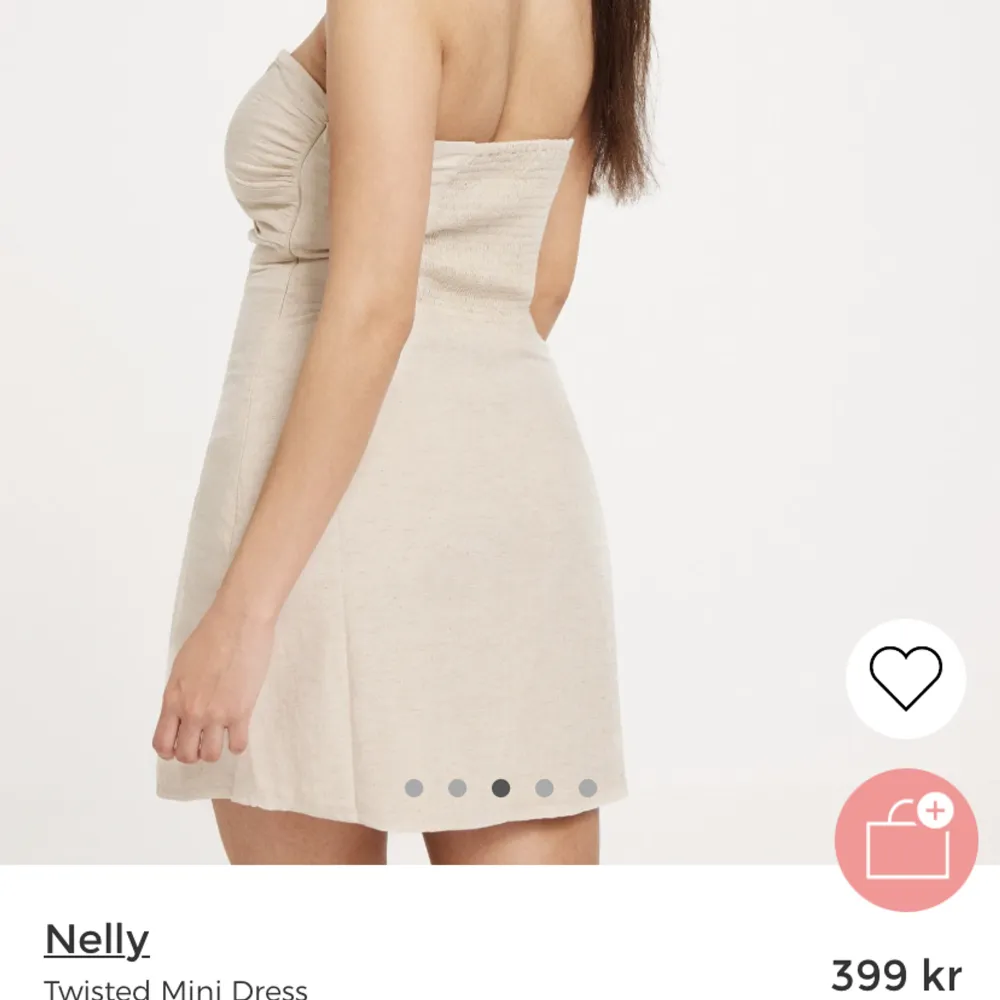 Supersnygg helt oanvänd klänning från nelly Nypris 399kr mitt pris 300kr . Klänningar.