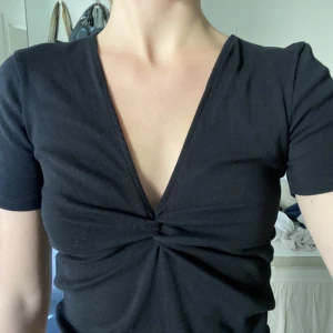 Topp - Söt topp från zara passar till allt, skicka för bild på💘