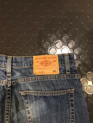 Vintage jeans - Säljer dessa vintage jeans , ej använda av mig. Inte slitna alls ❤️