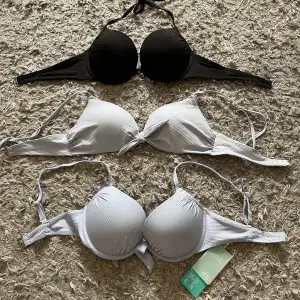 3 stycken bikiniöverdelar från H&M. 40kr st! Oanvända, push-up på alla! Ska sälja tillsammans. Nypris ca 200kr styck 💕
