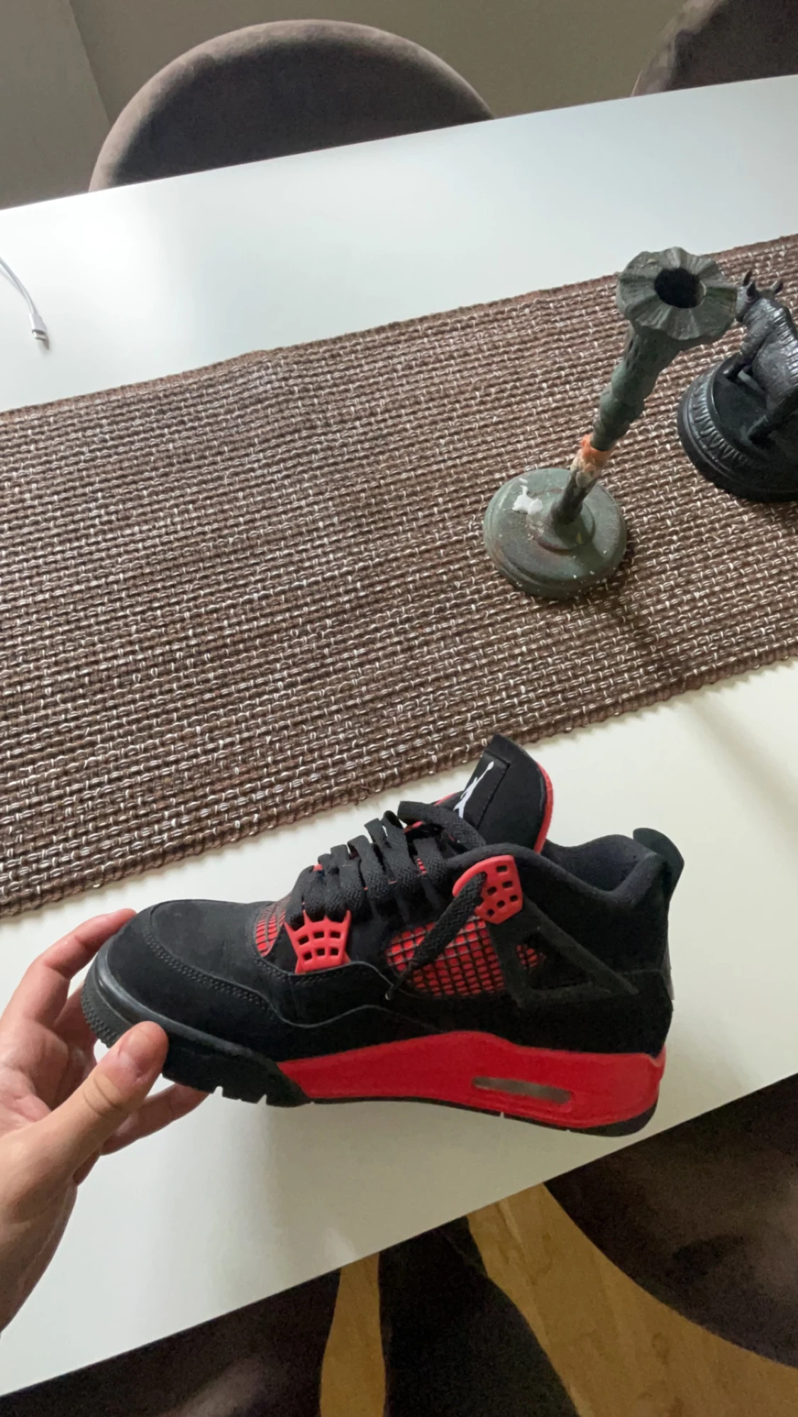 Jordan 4 red thunder  - 90