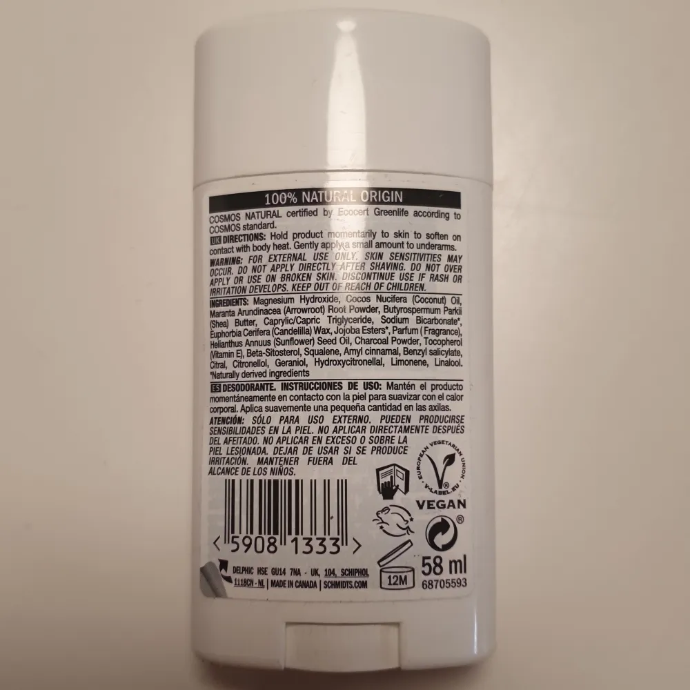 en prisbelönt deodorant som både är effektiv och 100% naturlig. Denna deo innehåller endast ingredienser av växt%mineralursprung och är veganskt certifierad. Fett- och klibbfri formula behöver du endast en liten mängd vid applicering. Pris 100kr . Övrigt.