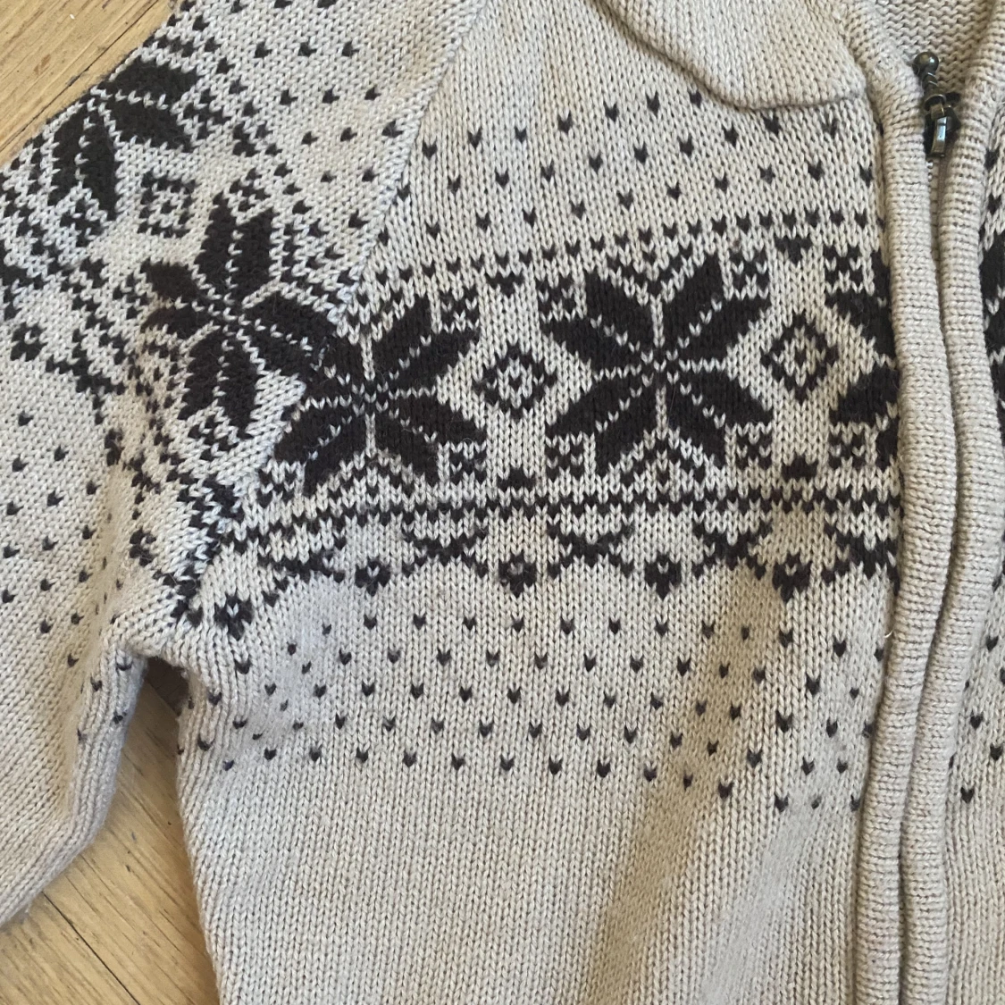 Stickad luvtröja  - 91