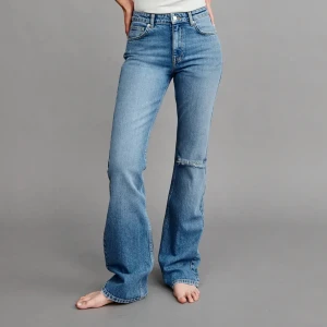 Ginatricot byxor low/mid rise - Ginatricot byxor, low/ mid rise. Original pris 499 kr. 