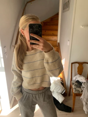 Stickad tröja - Söt stickad tröja🌟🌸