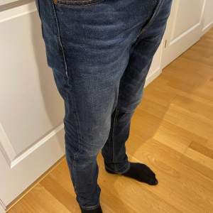 Schyssta Lean Dean jeans från nudie. Bra cond, väldigt lite använda.