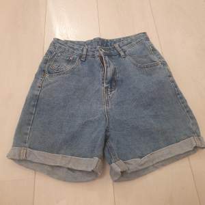 Jeans shorts