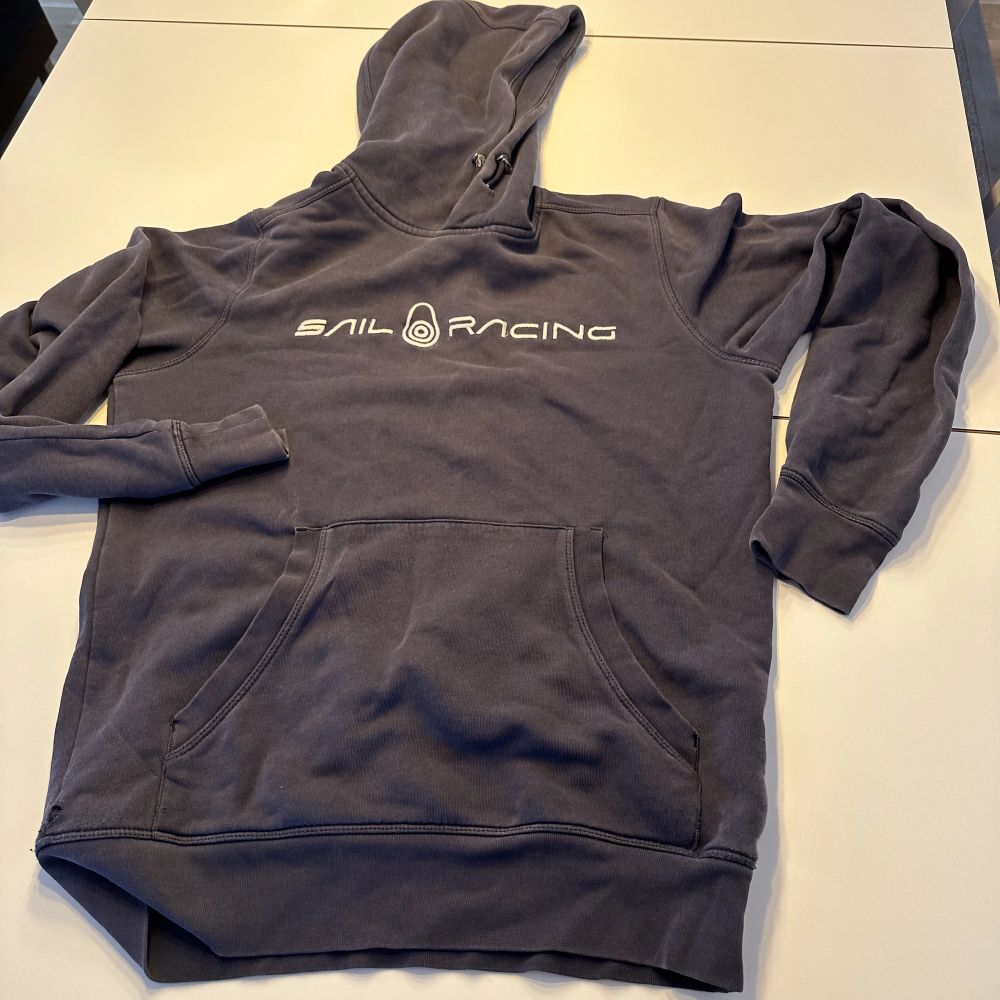 Svart Sail racing hoodie Sail Racing Plick Second Hand