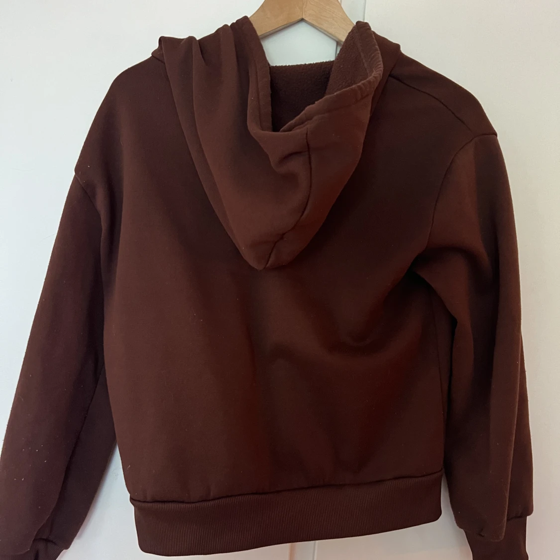 brun fleecetröja  - 90