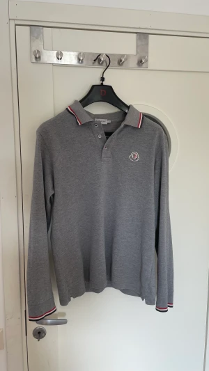 Moncler  - Storlek m-l