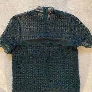 Superfin blus - Oanvänd blus perfekt till middagar eller fest