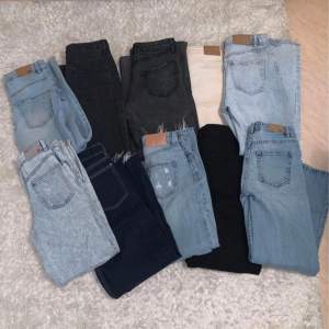 Säljer helt nya jeans, dom är baggy, vissa är flare. Kan bara mötas upp i norrköping. bara kontakt ej swish .  Det är XS-S men eftersom dom är så baggy skulle dom passa en M.