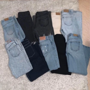 Jeans - Säljer helt nya jeans, dom är baggy, vissa är flare. Kan bara mötas upp i norrköping. bara kontakt ej swish .  Det är XS-S men eftersom dom är så baggy skulle dom passa en M.