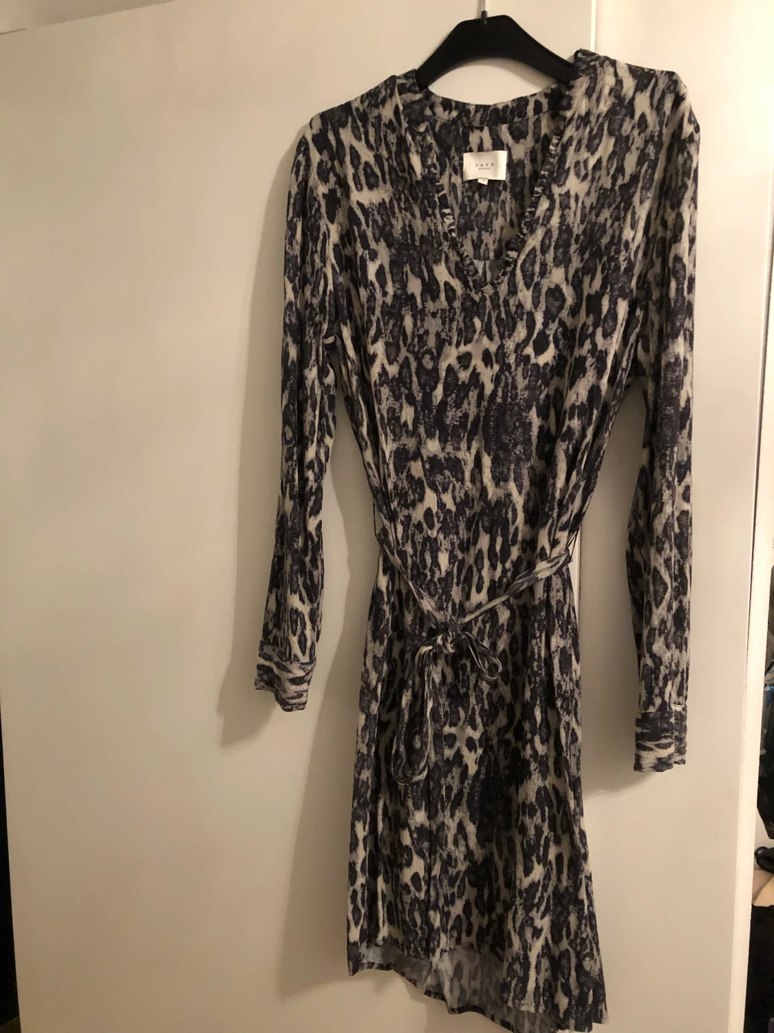 Långärmad Klänning 