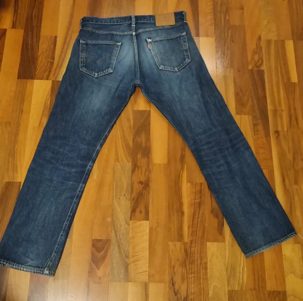 Tja säljer dessa feta jeans då de inte passar mig längre! De är i relativt bra skick😊. Jeans & Byxor.