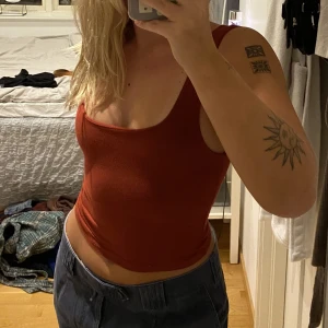 Vin rött linne - bomull super skönt material  - Vin röd topp