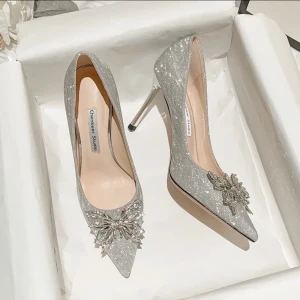 Stolek 38 bröllop skor - Har använt en gång och ser nytt ut