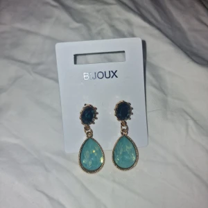 Örhängen - Super fina helt nya då jag inte tål dessa🥰