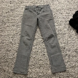 Byxor - As fina byxor i lite unikare modell, säljs för de har blivit för små💓