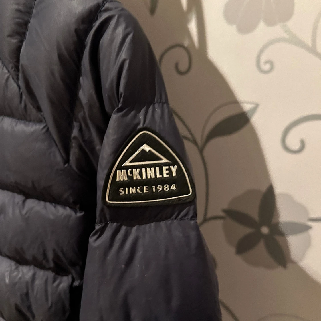 Mörkblå dunjacka - 90