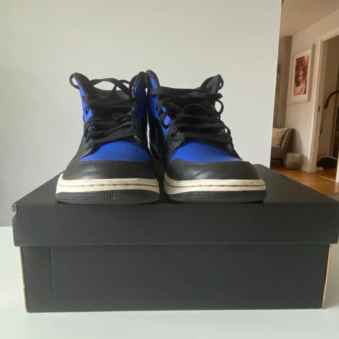 Jordan’s 1 mid hyper blue - 90