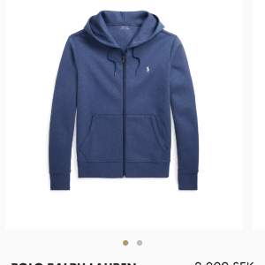 Säljer min Ralph Lauren zip hoodie pga den är för liten Köpt i somras och använd sparsamt Nyskick, inga tecken på använd Köpt på johnells, kvitto saknas   (Pris kan diskuteras)