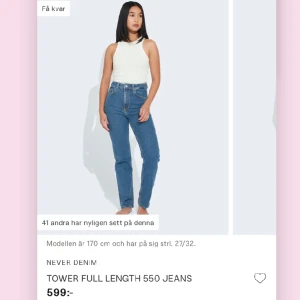 Bikbok jeans  - Färgen är som på första bilden, blev ej rättvist i kameran 🩷 använda 1 gång