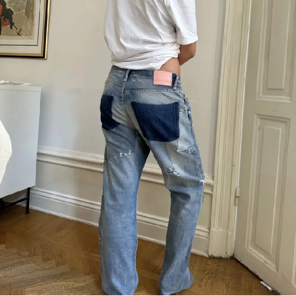 Säljer dessa as snygga jeansen från Acne Blå Konst. Jeans & Byxor.