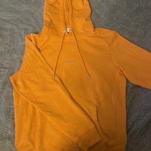 Les deux hoodie  - Nypris 1000kr  Inte använd mycket typ ny 
