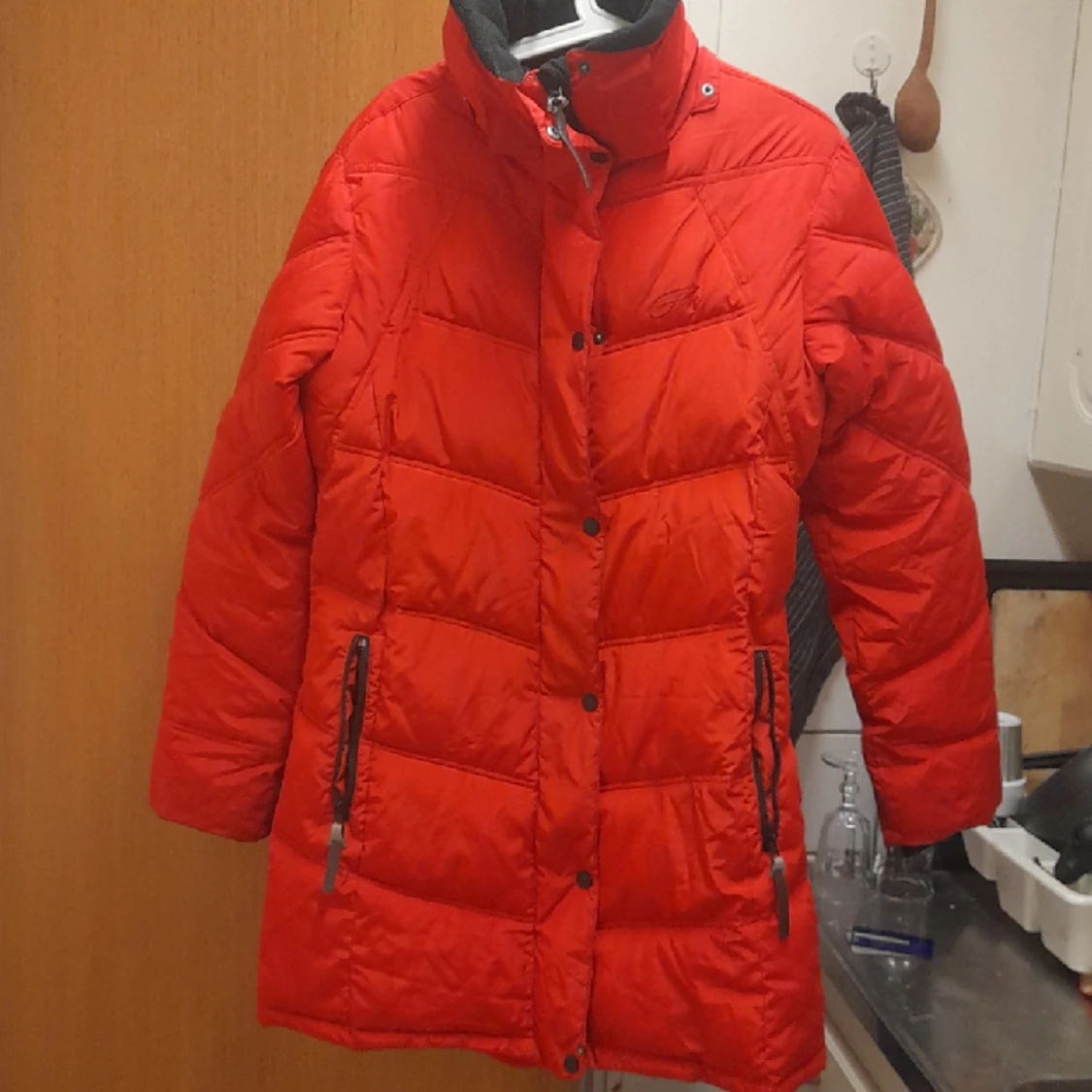 Röd jacka
