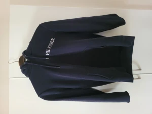 Hoodie - Storlek: Small Skick: nyskick/använt skick Nypris ≈ 900