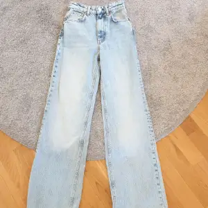 Ett par high waist wide leg jeans ifrån zara😚💕