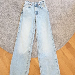 Jeans  - Ett par high waist wide leg jeans ifrån zara😚💕