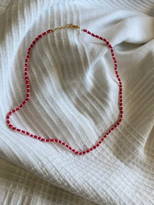 Pärlhalsband  - Handmade , matchande ringae