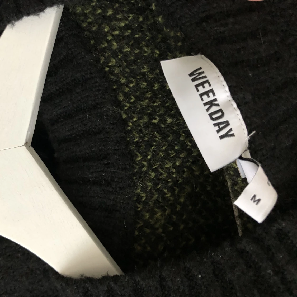 Stickad tröja med flammor  - 91