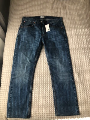 Jeans - Nya jeans från Lager 157. Jeansen är inte använda, ett par har fortfarande kvar prislappen. Ett par kostar 30kr.