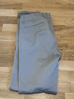 Beiga chinos NN07 - Nypris 1499:- Storlek S/M