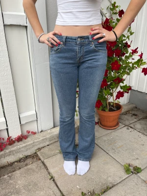 Lowrise Levis jeans! - Supersnygga 518 superlow bootcut jeans från Levis, köpta secondhand men i bra skick❤️‍🔥