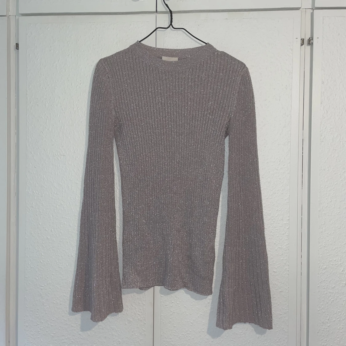 Glittrig tröja  - 91