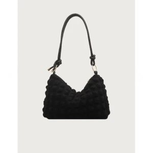 Svart handväska  - Helt ny och helt oanvänd. Finns mycket plats för förvaring i väskan.