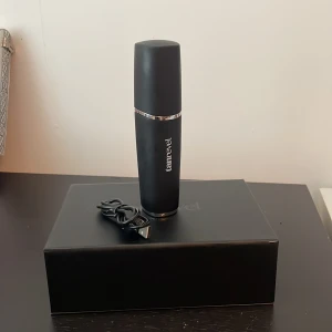 Tanrevel Pro - Säljer min älskvärda tanrevel pro då jag fick dubbelt upp i present 👍🏽 Den fungerar precis som vanligt, lite onödigt att ha två bara! Oanvänd laddare åker med i Orginalförpackningen! 