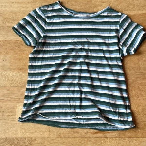 P&B tröja - Bra skick, ganska tunn